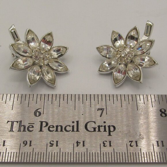 Vintage Sunflower Clip on Earrings - Picture 2 of 4